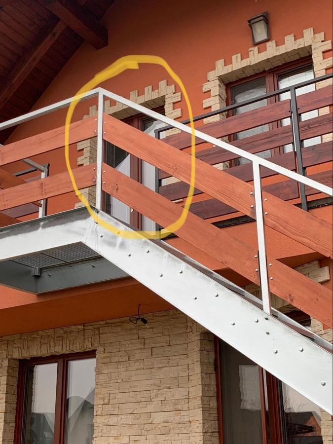 Apartman U Ceskeho Raje Knezmost Luaran gambar